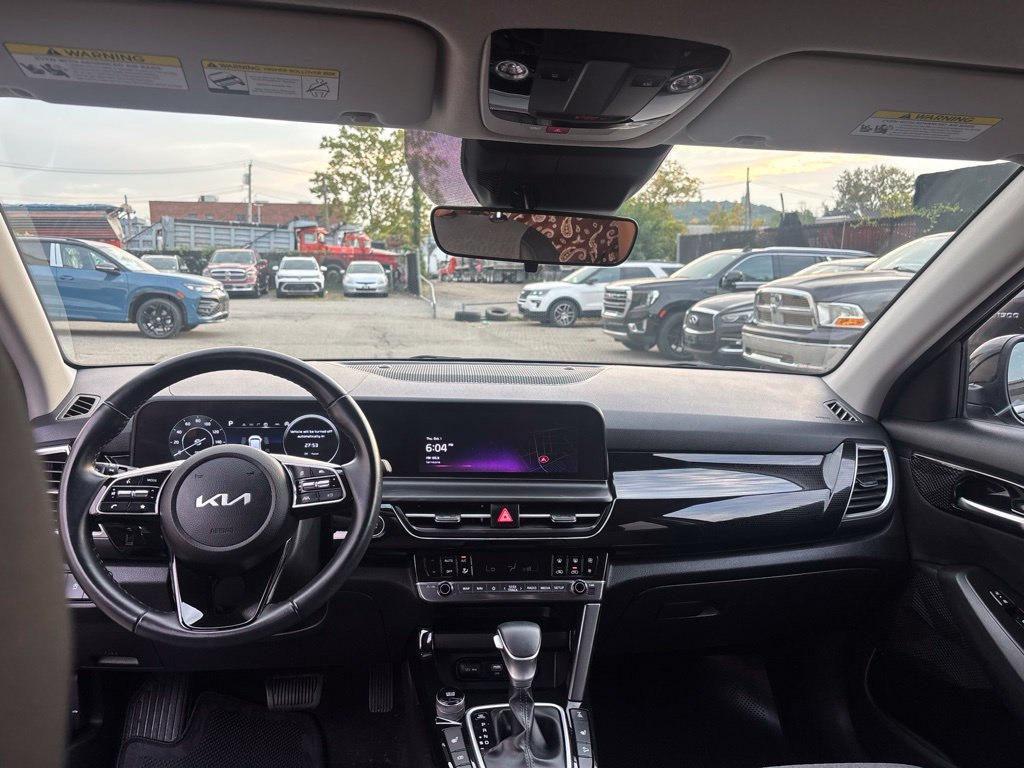 Used 2024 Kia Seltos S AWD/4WD image 21