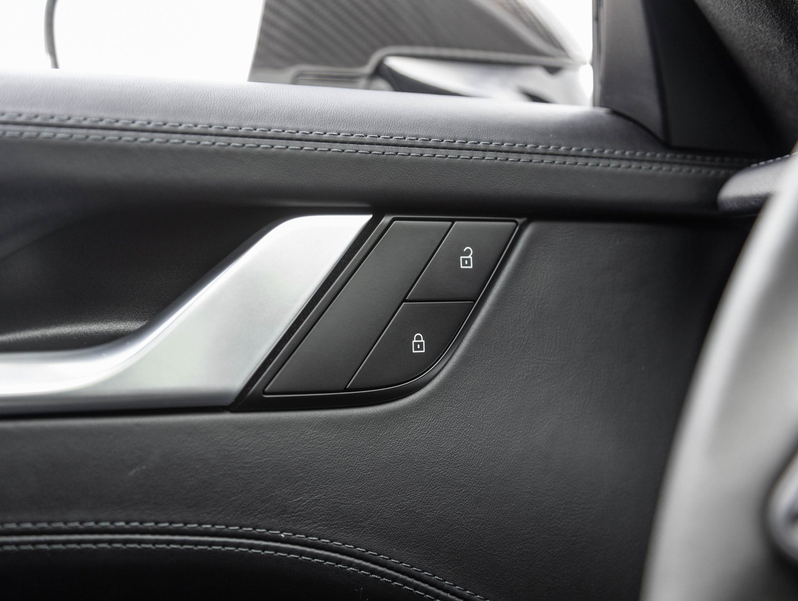 Certified 2022 Porsche 911 Turbo S image 18