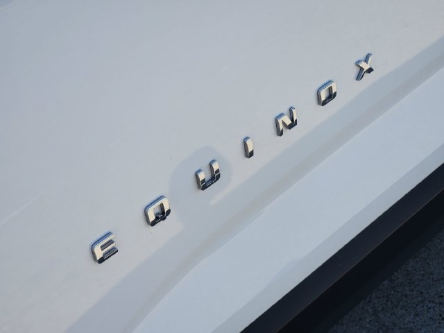 Used 2026 Chevrolet Equinox LT FWD image 9