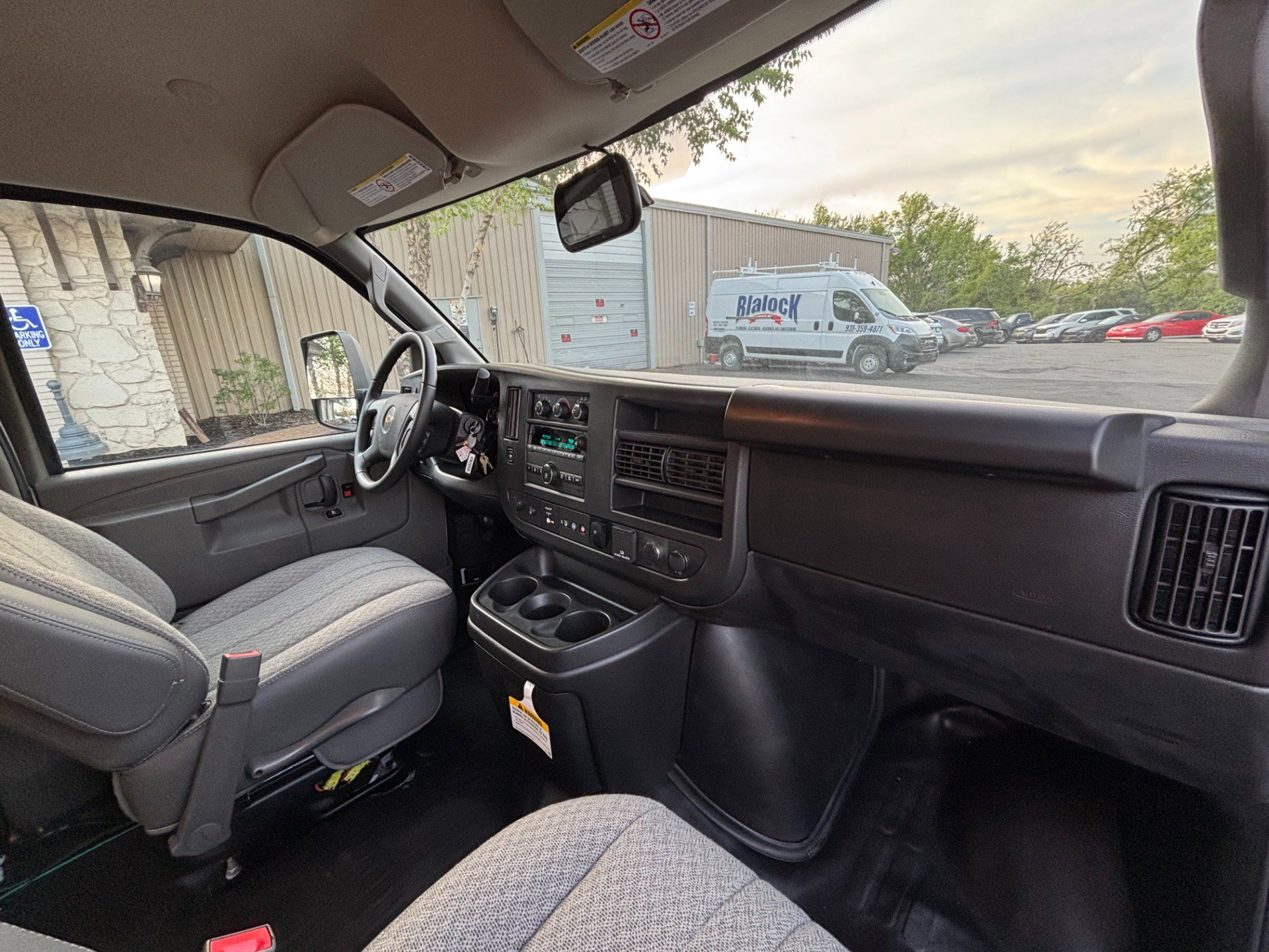Used 2022 Chevrolet Express 3500 w/ Power Convenience Package RWD image 13
