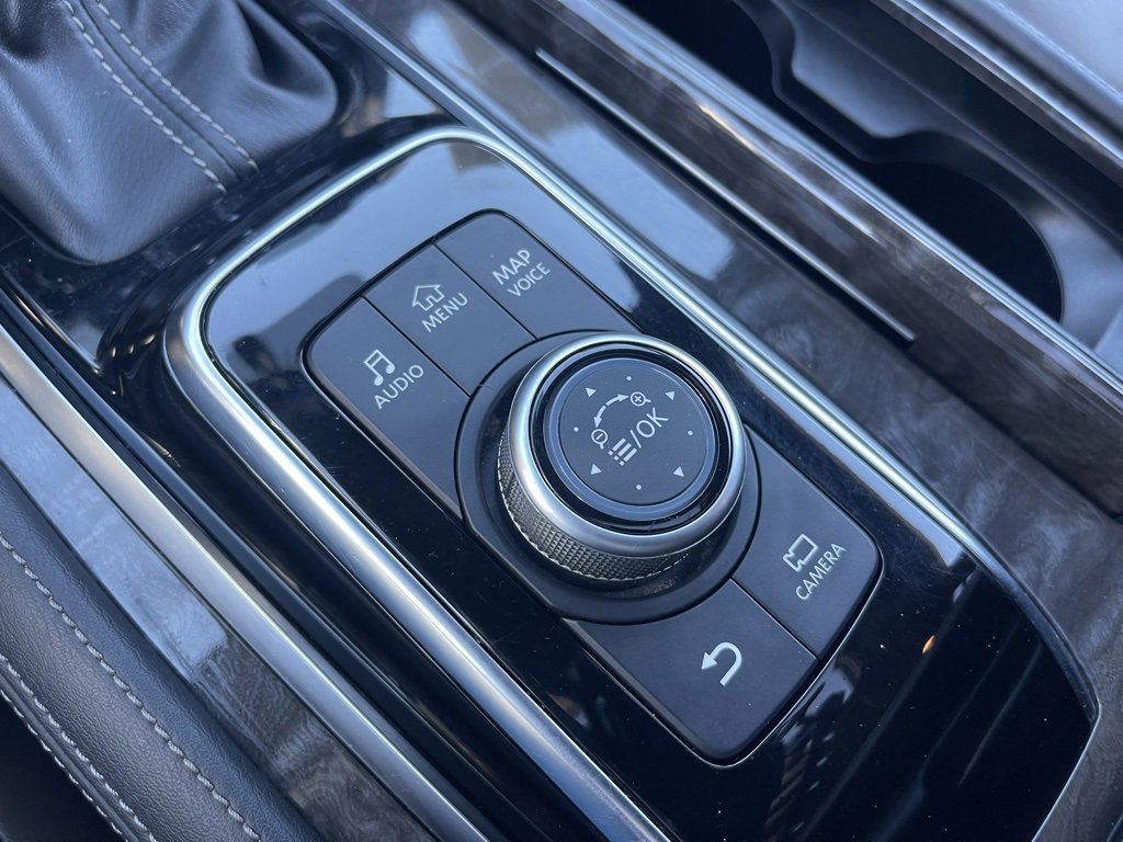 Used 2024 Nissan Armada Platinum image 23