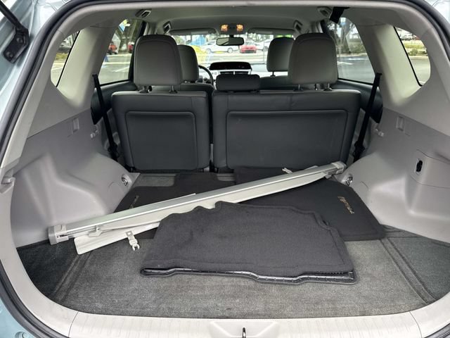 Used 2017 Toyota Prius V Four FWD image 6