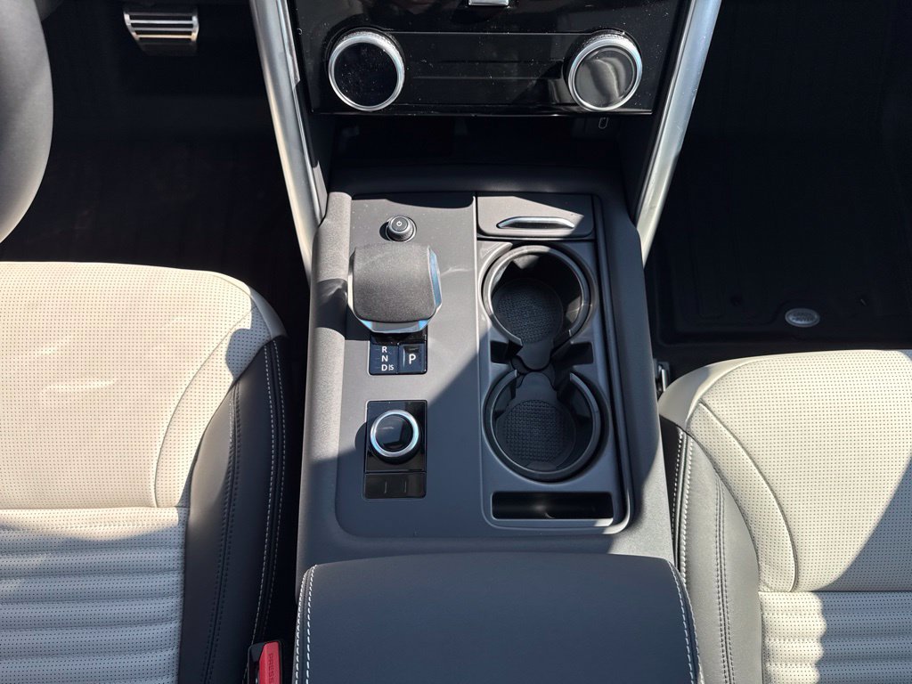 New 2026 Land Rover Discovery Dynamic SE AWD/4WD image 23