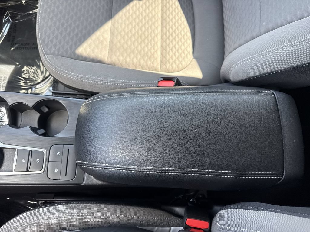 Used 2022 Ford Escape SE w/ SE Sport Appearance Package AWD/4WD image 22