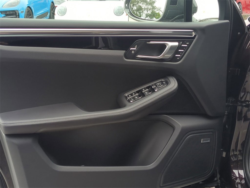 New 2026 Porsche Macan Turbo image 24