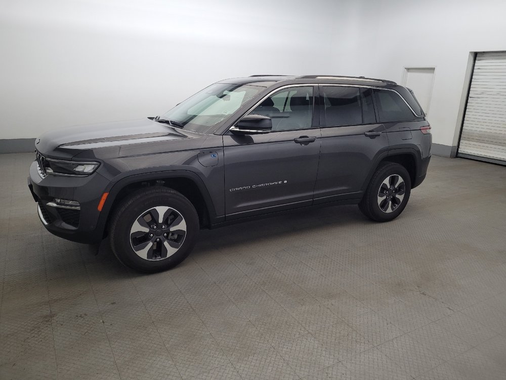 Used 2022 Jeep Grand Cherokee Limited 4xe w/ Luxury Tech Group II AWD/4WD image 2