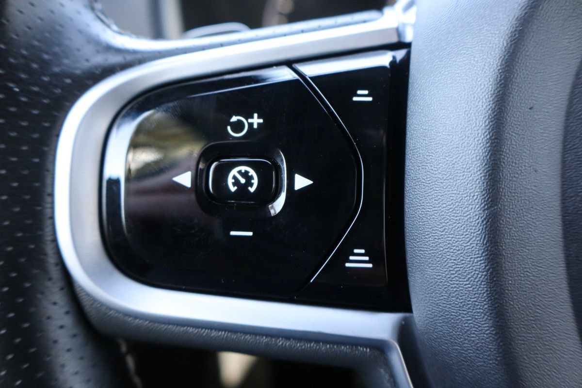Used 2019 Volvo XC90 T6 R-Design w/ Advanced Package AWD/4WD image 32