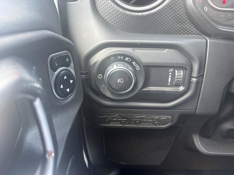 Used 2026 Jeep Wrangler Unlimited Rubicon AWD/4WD image 10