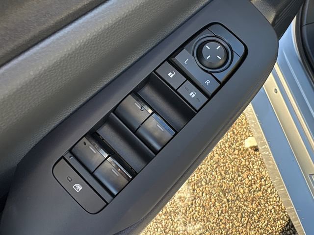 Used 2025 Toyota Prius LE image 27