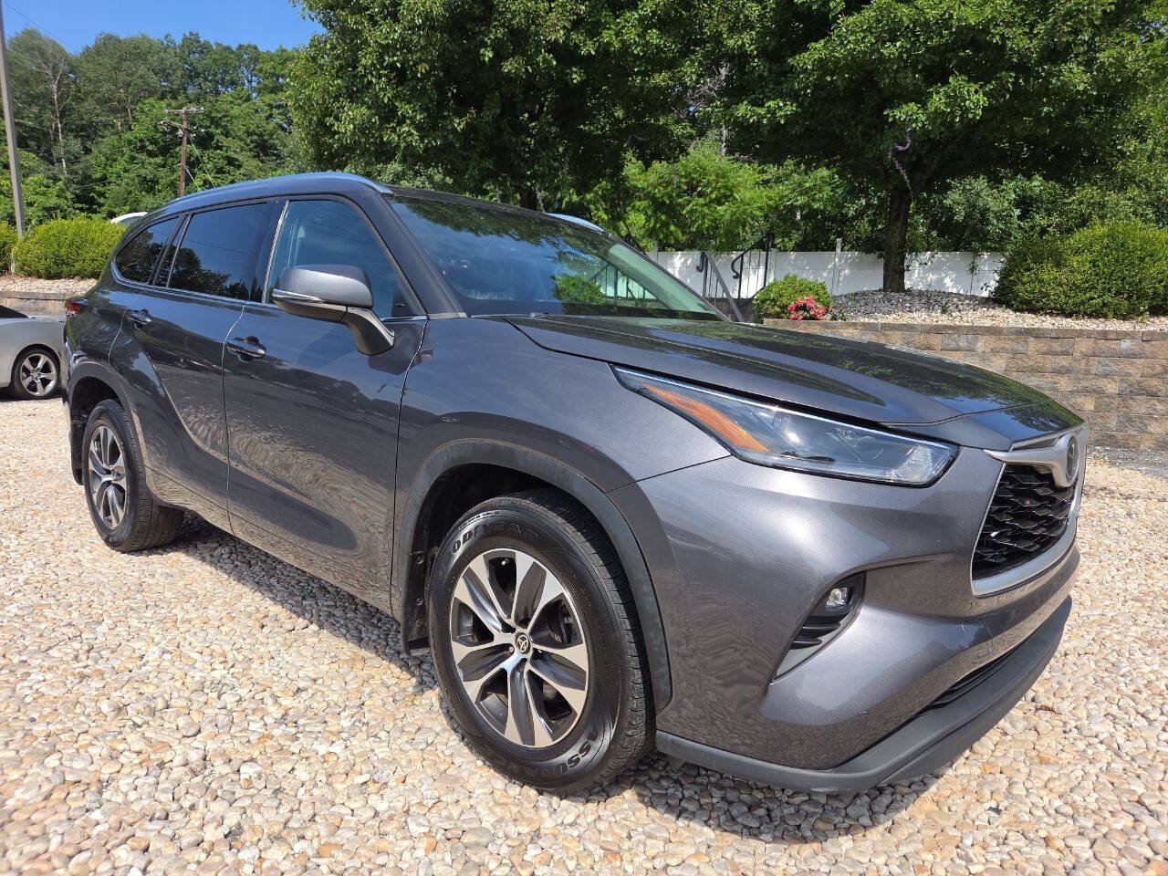 Used 2021 Toyota Highlander XLE