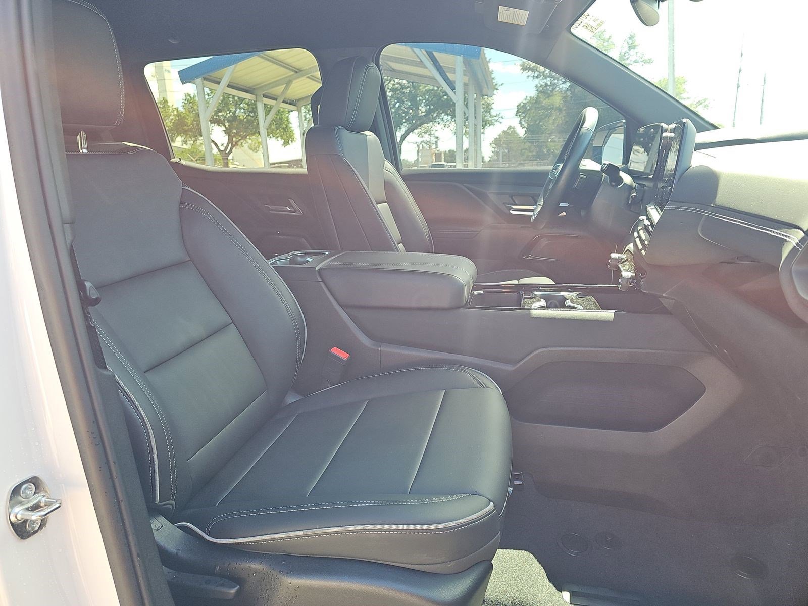 Used 2026 Chevrolet Silverado EV LT AWD/4WD image 14