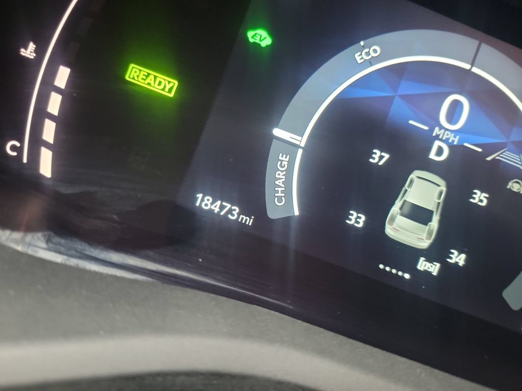 Used 2025 Toyota Camry SE w/ Convenience Package FWD image 22