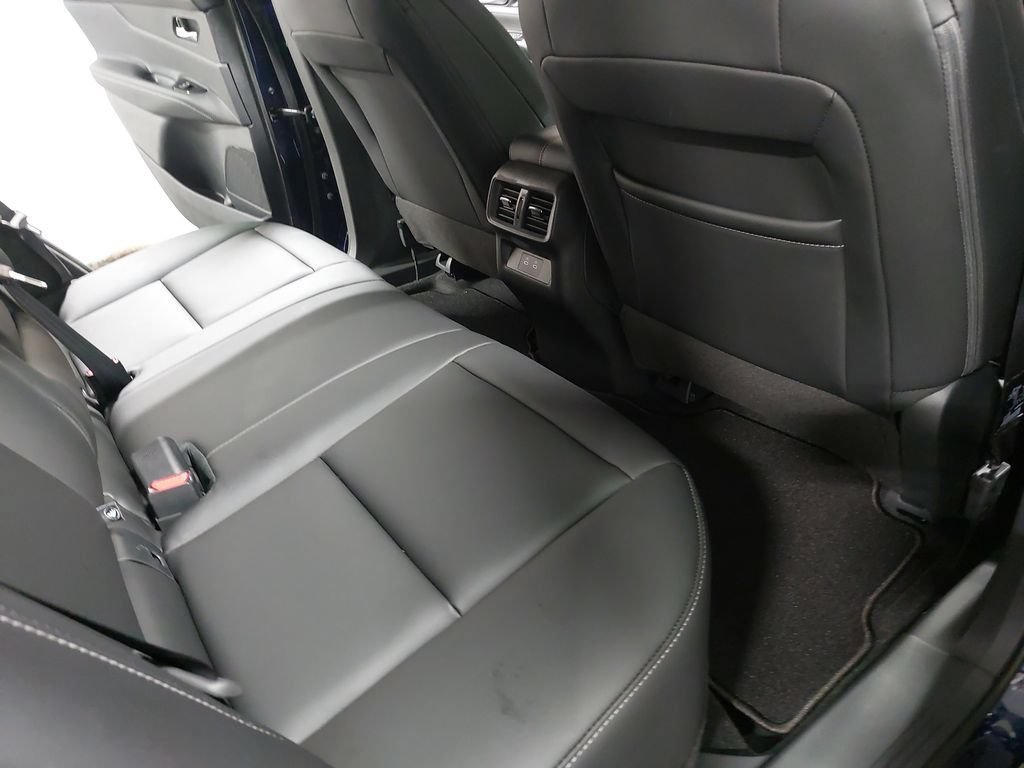 Certified 2025 Nissan Murano SL w/ Cargo Package AWD/4WD image 11