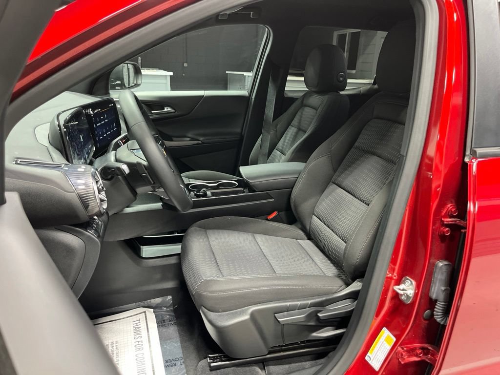 Used 2026 Chevrolet Equinox LT w/ Safety and Technology Package AWD/4WD image 15