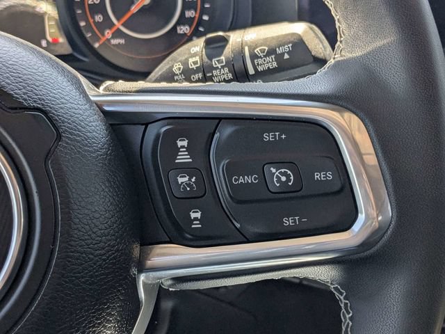 Used 2025 Jeep Wrangler Unlimited Sahara AWD/4WD image 23