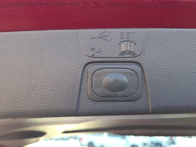 Used 2013 Ford C-MAX SEL image 12