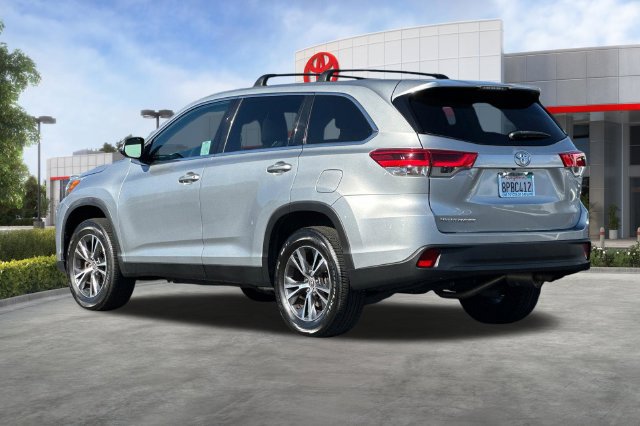 Certified 2019 Toyota Highlander LE FWD image 7