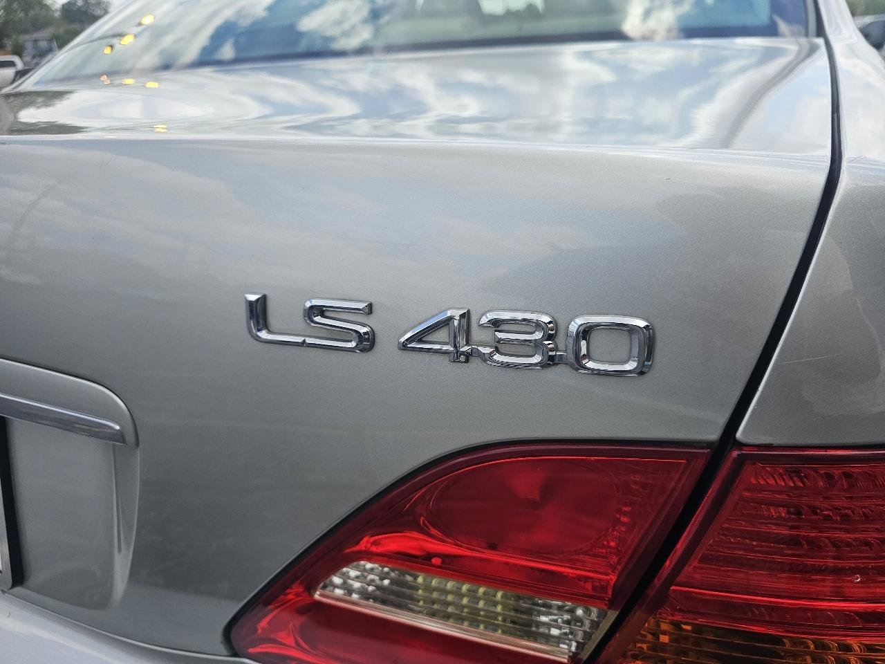 Used 2002 Lexus LS 430 RWD image 14