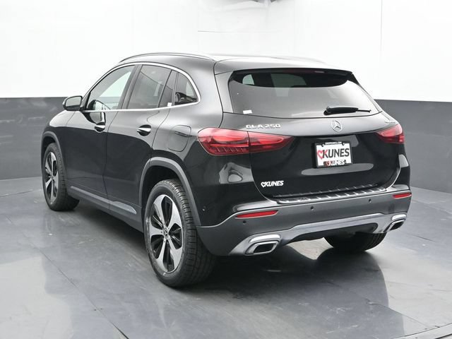 Used 2025 Mercedes-Benz GLA 250 4MATIC image 11