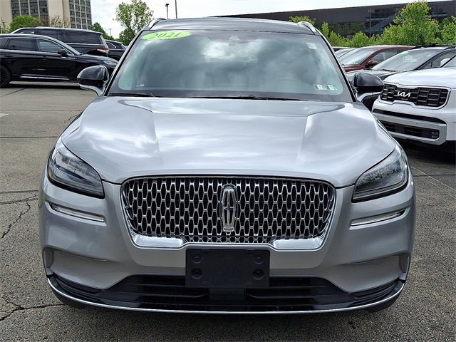 Used 2021 Lincoln Corsair AWD w/ Premium Package image 2