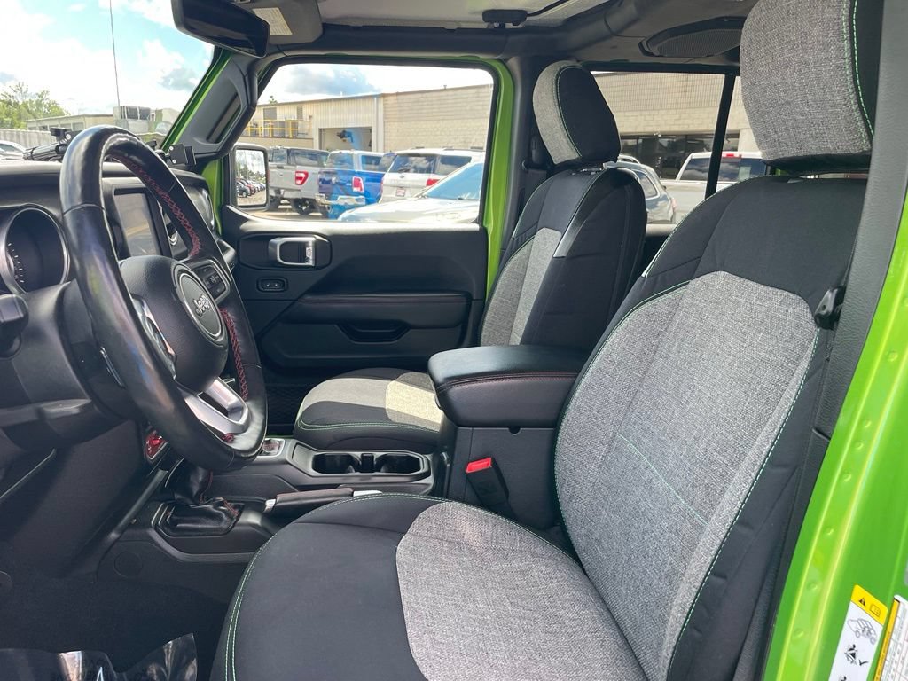 Used 2019 Jeep Wrangler Unlimited Rubicon w/ Dual Top Group AWD/4WD image 2
