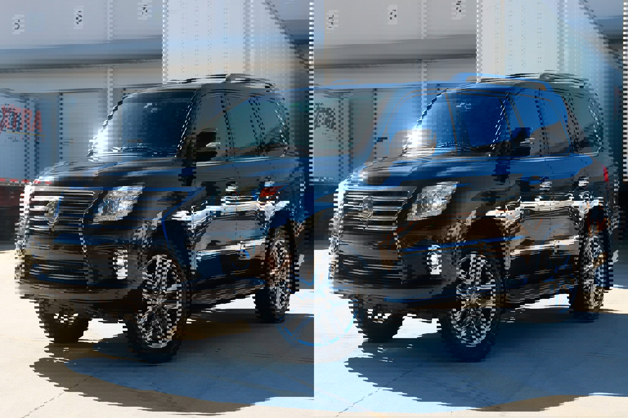 Used 2015 Lexus LX 570 4WD