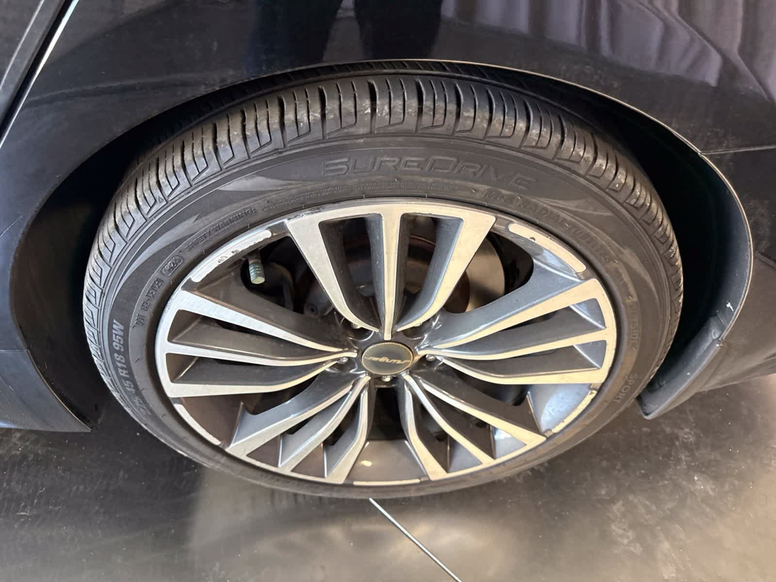 Used 2018 Kia Stinger Premium AWD/4WD image 10