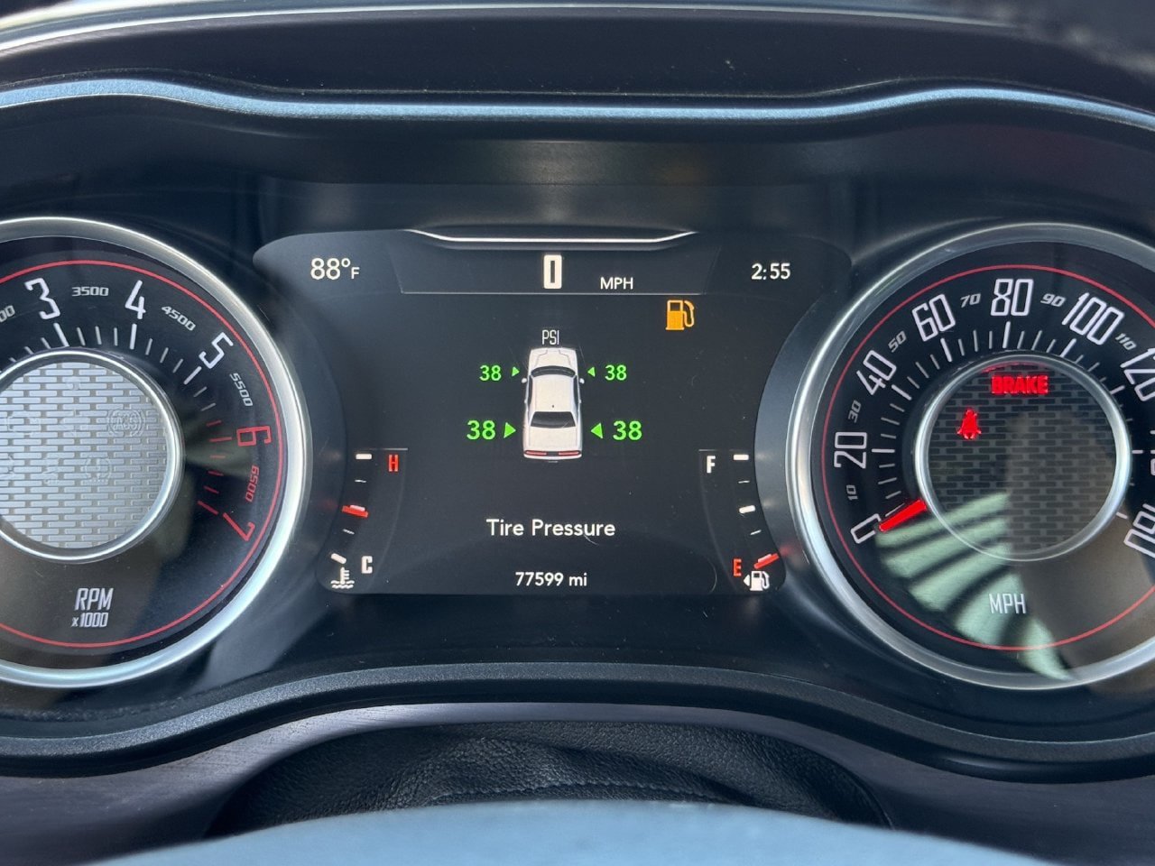 Used 2015 Dodge Challenger R/T RWD image 14
