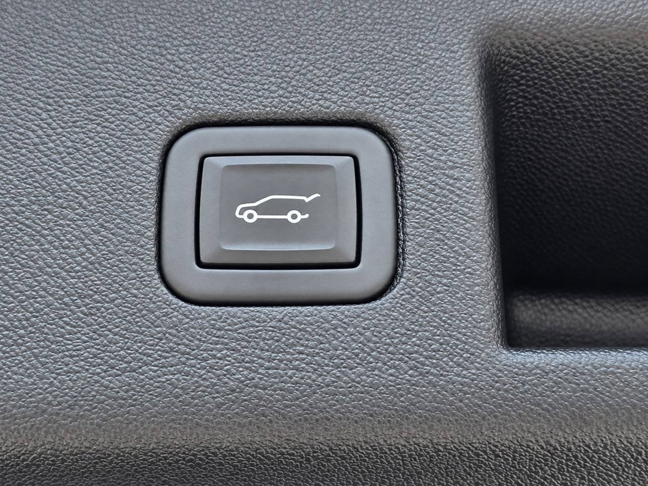Certified 2024 Chevrolet Equinox LT AWD/4WD image 38