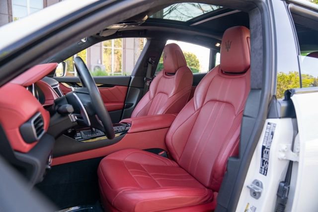 Used 2022 Maserati Levante Modena image 47