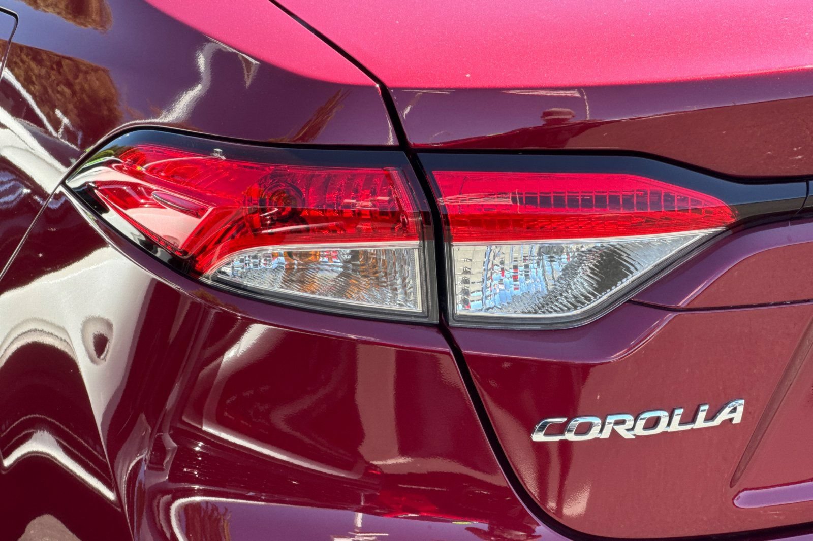 Used 2022 Toyota Corolla LE FWD image 45