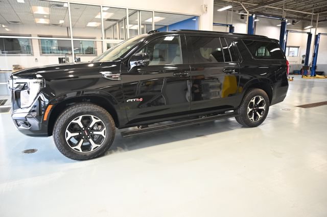 New 2026 GMC Yukon XL AT4 w/ AT4 Premium Plus Package AWD/4WD image 9