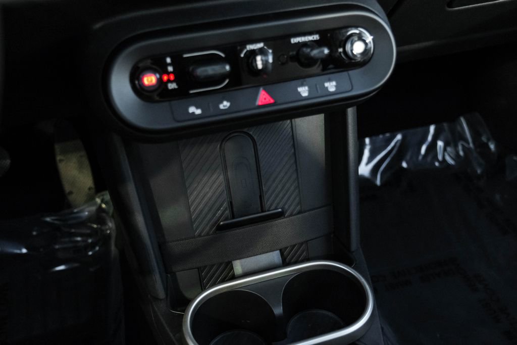 Used 2025 MINI Cooper S image 29