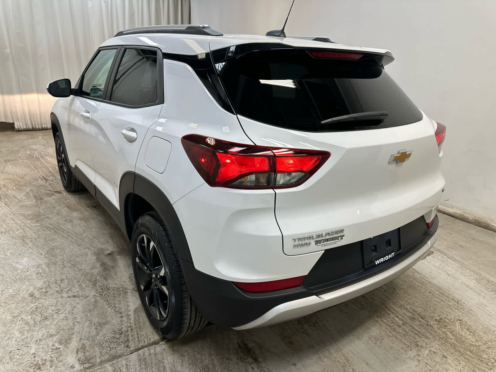 Certified 2023 Chevrolet TrailBlazer LT w/ Convenience Package AWD/4WD image 2