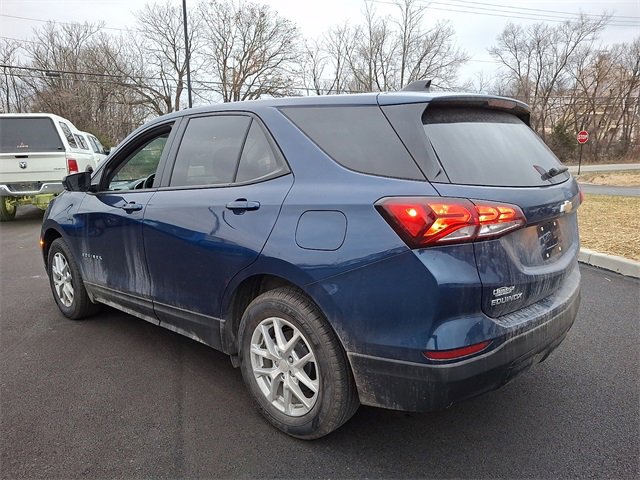 Used 2023 Chevrolet Equinox LS w/ LS Convenience Package image 5