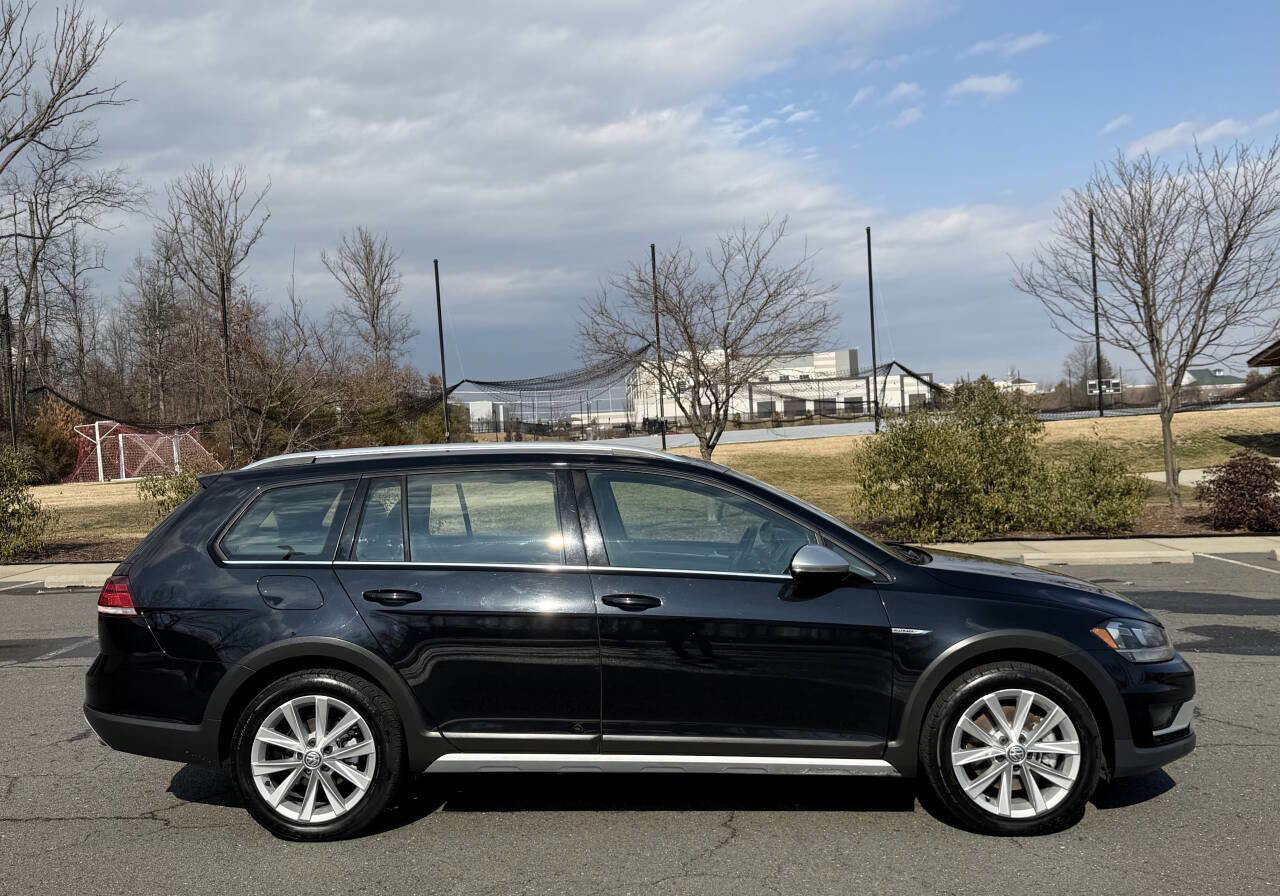 Used 2019 Volkswagen Golf Alltrack S image 7