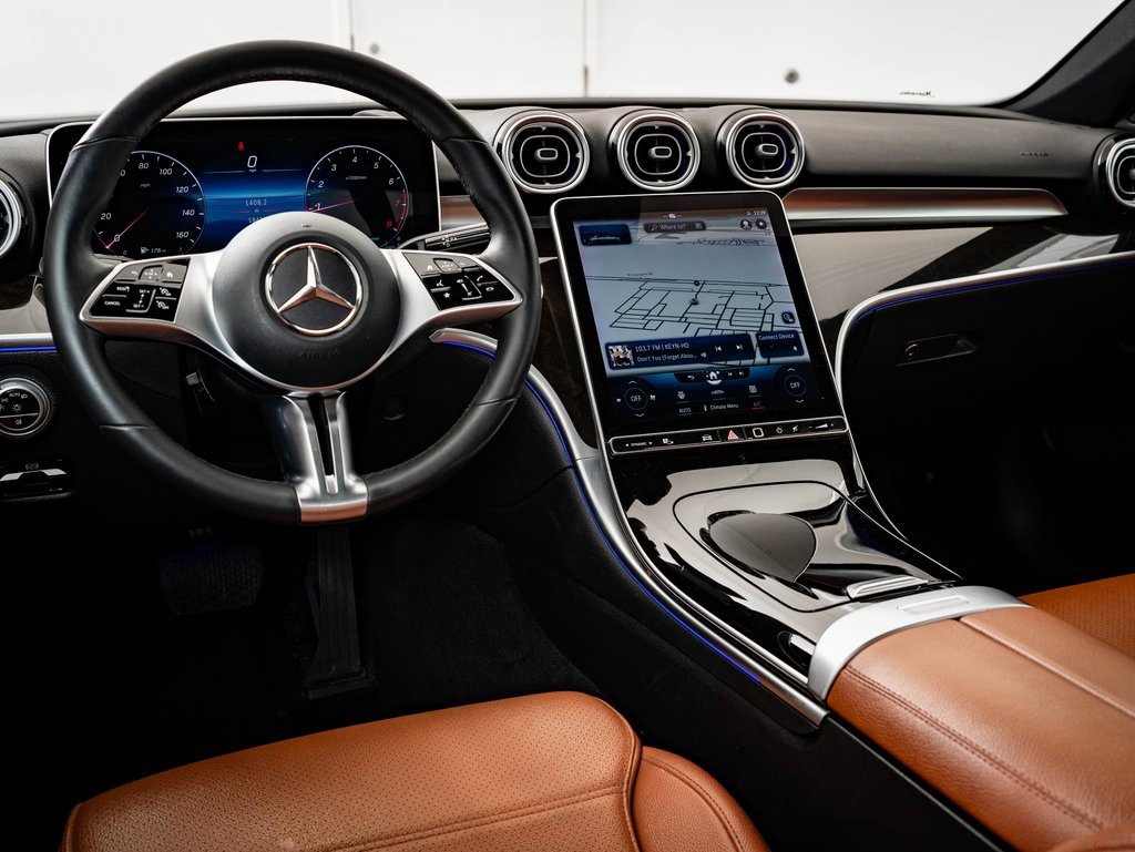 Used 2022 Mercedes-Benz C 300 4MATIC Sedan image 4