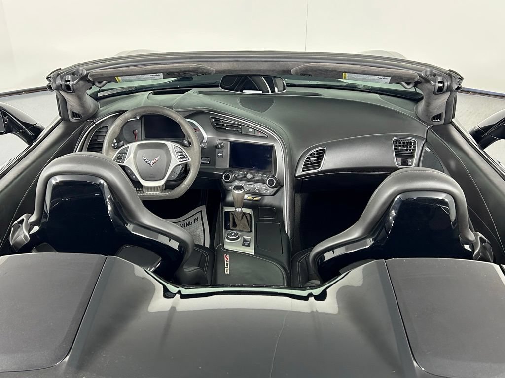Used 2016 Chevrolet Corvette Z06 w/ 3LZ Preferred Equipment Group RWD image 5