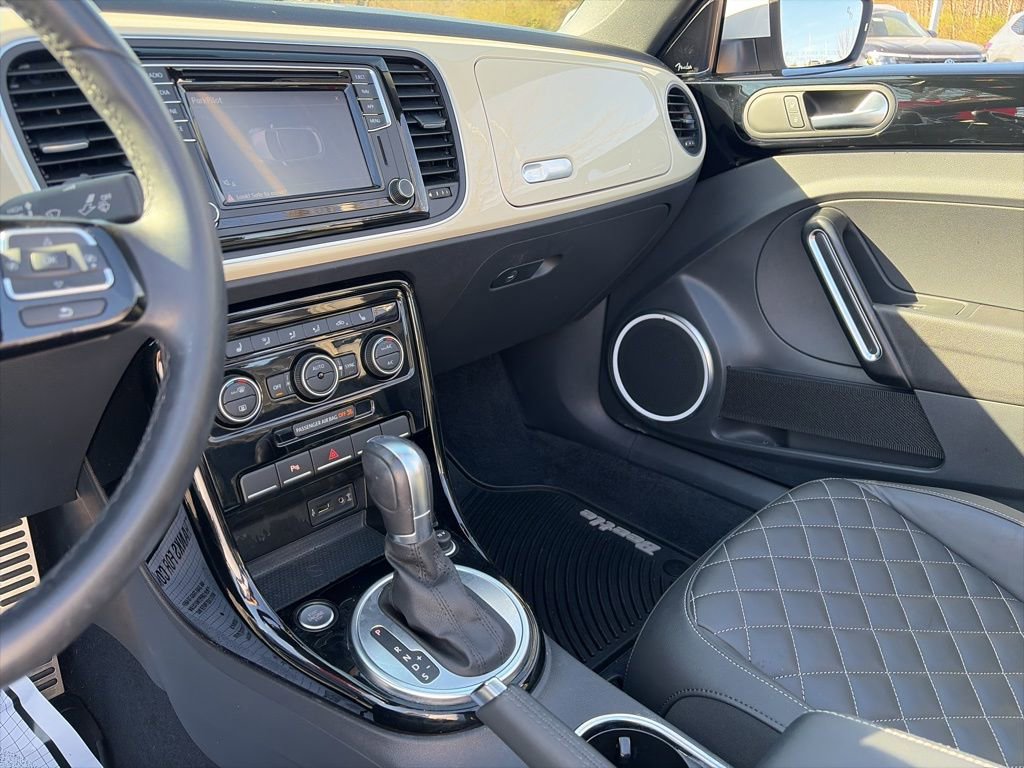 Used 2019 Volkswagen Beetle 2.0T Final Edition SEL FWD image 19