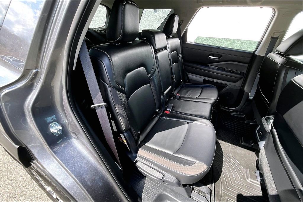 Certified 2023 Nissan Pathfinder SL image 19