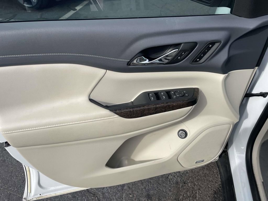 Used 2021 GMC Acadia Denali image 27