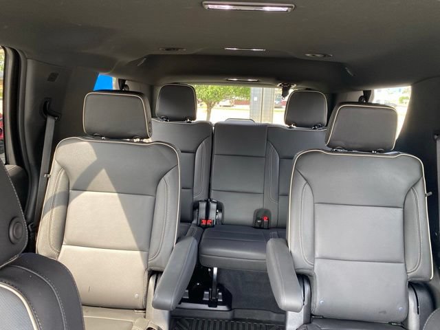 Used 2025 Chevrolet Tahoe Premier AWD/4WD image 17