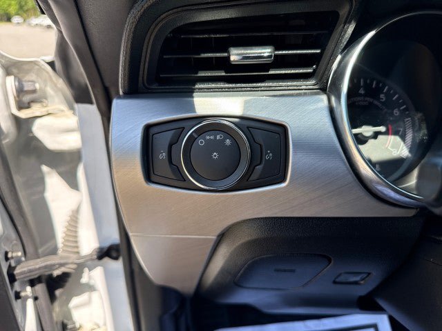 Used 2022 Ford Mustang Premium RWD image 24