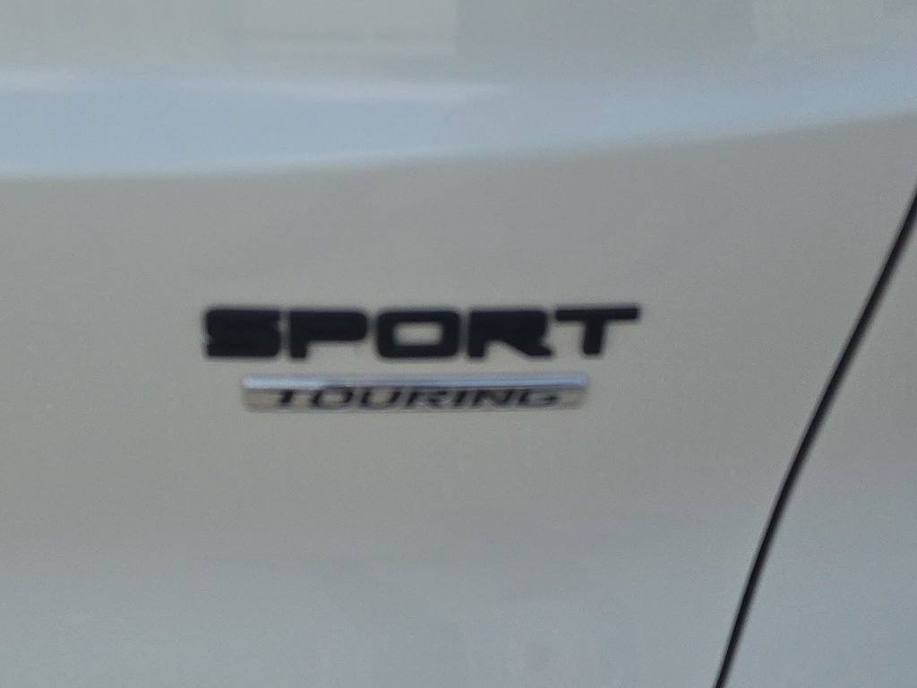 Used 2024 Honda CR-V Sport Touring image 9