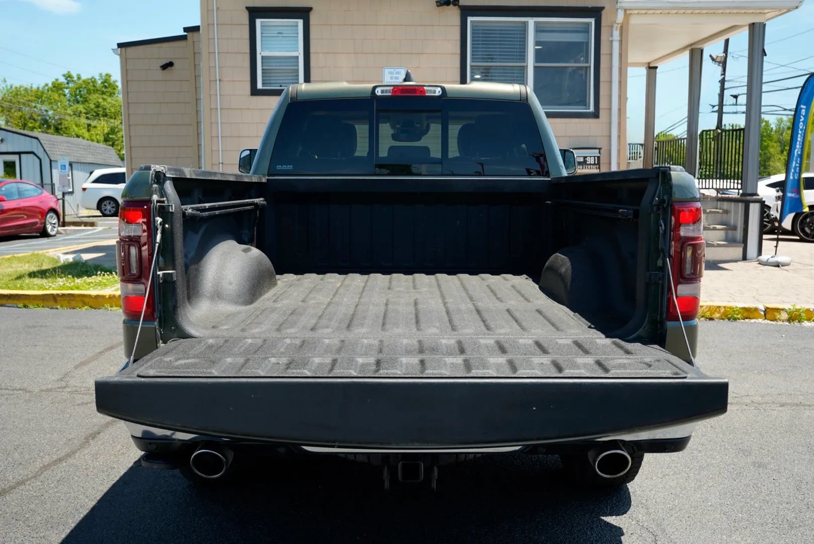 Used 2021 RAM 1500 Laramie AWD/4WD image 33