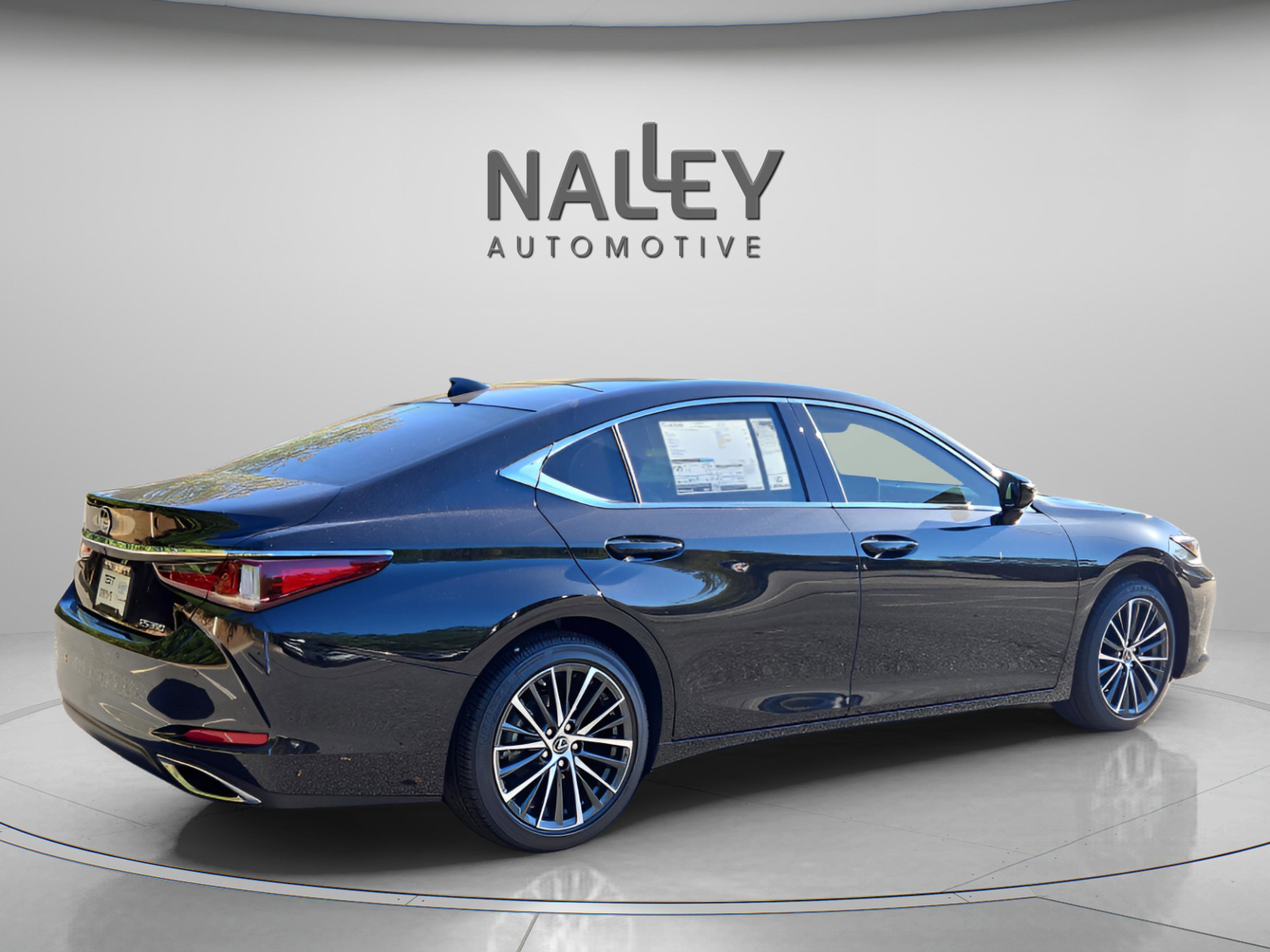 New 2025 Lexus ES 350 w/ Premium Package image 4