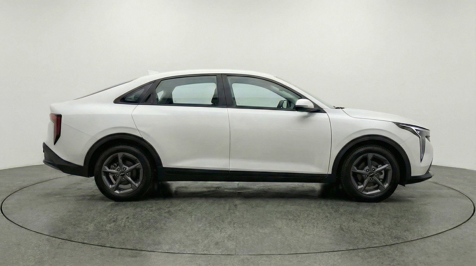 Used 2025 Kia K4 FWD image 11