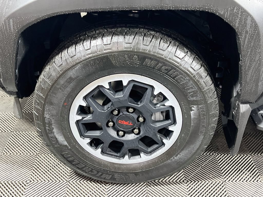 Certified 2025 Toyota 4Runner TRD Off-Road Premium AWD/4WD image 23