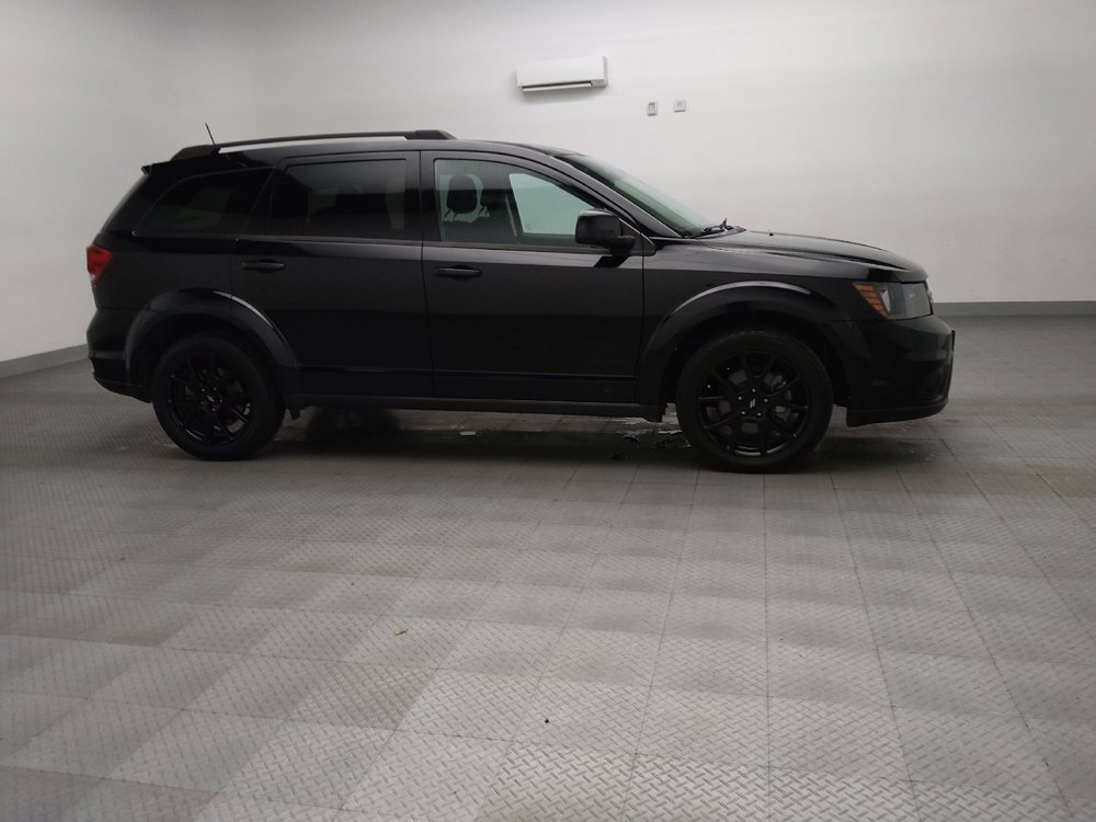 Used 2019 Dodge Journey SE FWD image 11