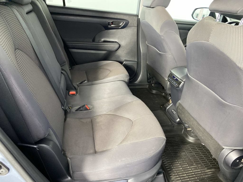 Used 2020 Toyota Highlander LE w/ Protection Package #3 AWD/4WD image 12